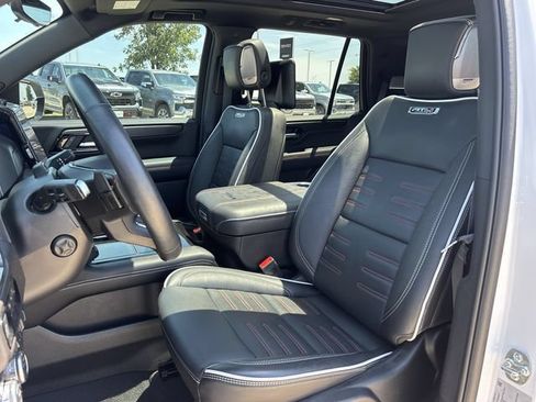 Used 2025 GMC Yukon AT4 Ultimate AWD/4WD image 26