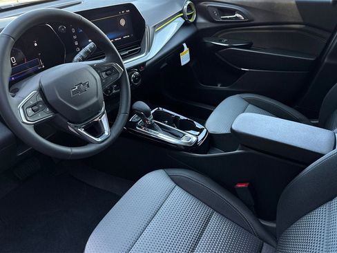 New 2026 Chevrolet Trax LT image 10