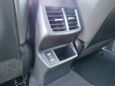 Used 2026 Kia Seltos LX AWD/4WD image 12