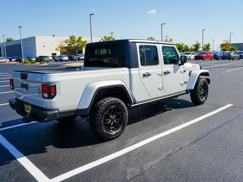Used 2022 Jeep Gladiator Willys image 28