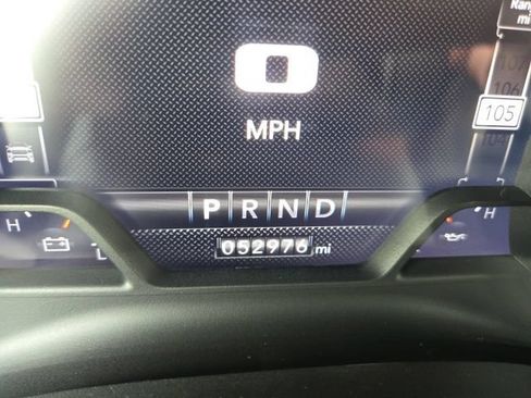 Used 2022 RAM 1500 Laramie AWD/4WD image 16