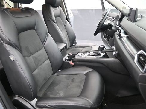 Used 2021 MAZDA CX-5 Touring image 29