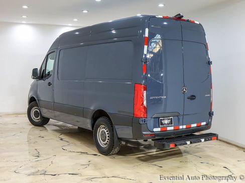 Used 2019 Mercedes-Benz Sprinter 144 image 6