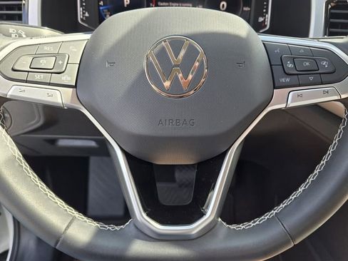 Certified 2023 Volkswagen Atlas SE w/ Panoramic Sunroof Package FWD image 25