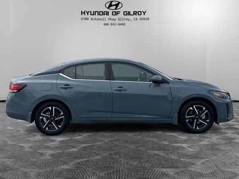 Used 2024 Nissan Sentra SV image 4