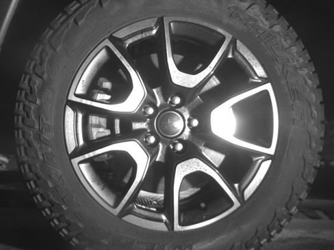 Used 2025 Jeep Compass Trailhawk image 12