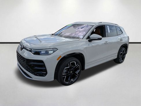 Used 2026 Volkswagen Tiguan SEL R-Line image 8