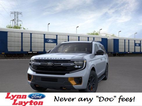 New 2026 Ford Expedition Tremor image 2