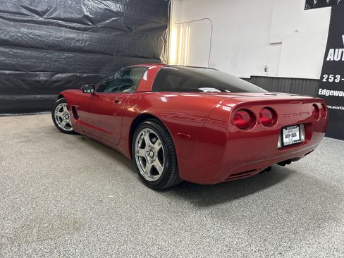 Used 1998 Chevrolet Corvette Coupe w/ Memory Pkg RWD image 4