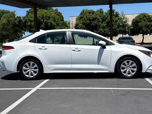 Used 2021 Toyota Corolla LE FWD image 10