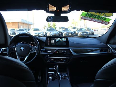 Used 2018 BMW 640i Gran Turismo xDrive image 31