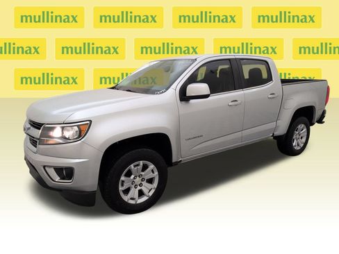 Used 2020 Chevrolet Colorado LT w/ Luxury Package RWD image 11