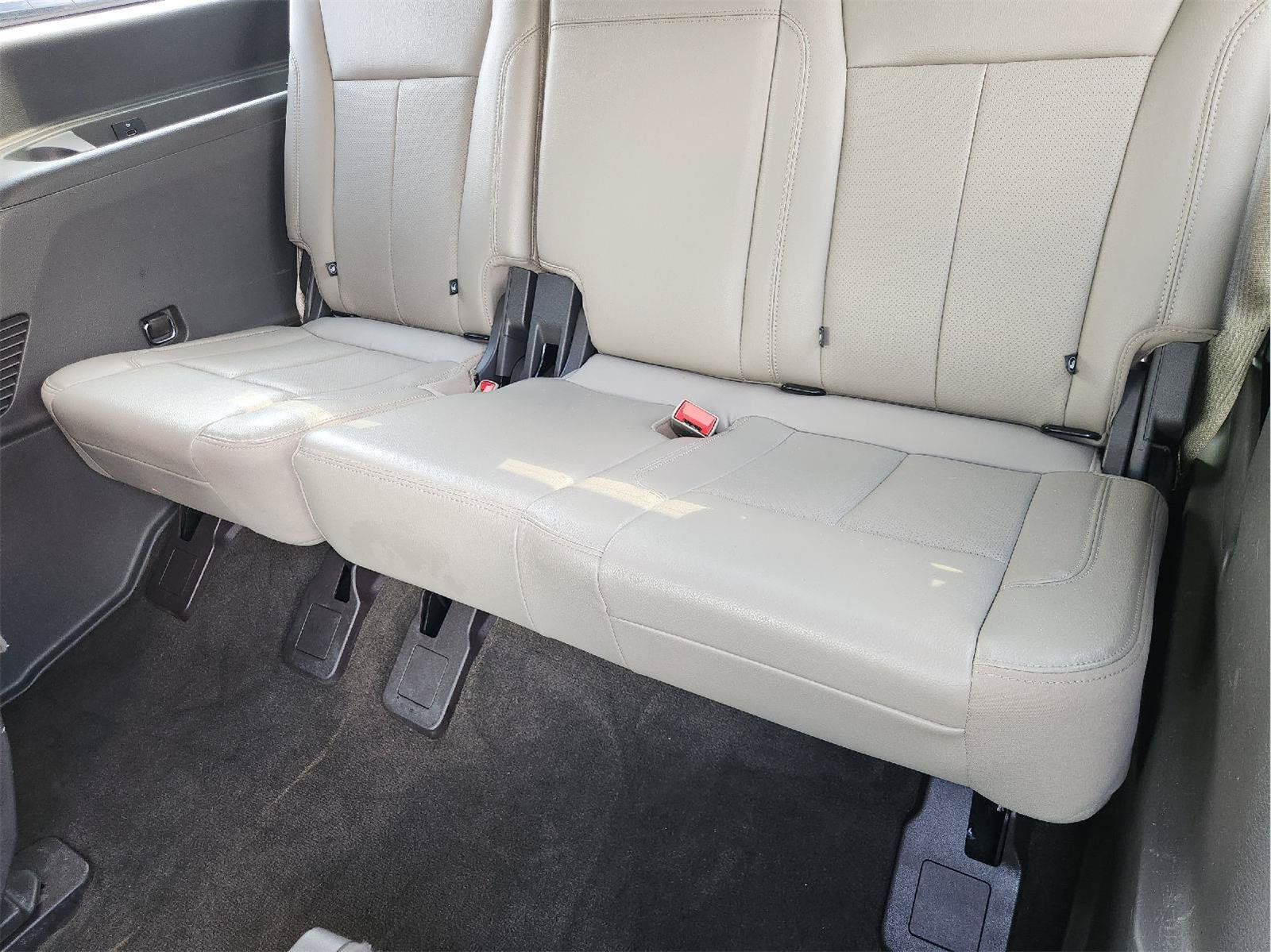 Used 2020 Ford Expedition XLT w/ Equipment Group 202A RWD image 33