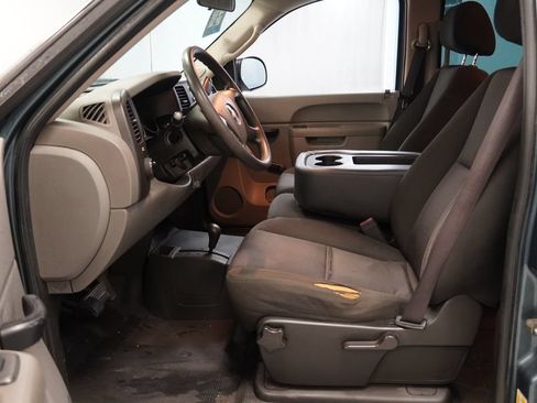 Used 2010 Chevrolet Silverado 1500 W/T AWD/4WD image 4