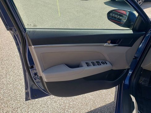 Used 2020 Hyundai Elantra Value Edition w/ Cargo Package (C1) FWD image 10