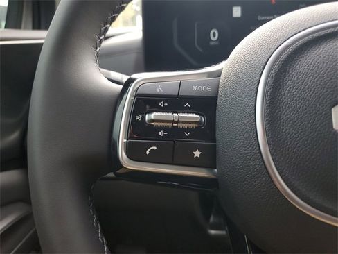 New 2026 Kia Carnival SX w/ SX Dark Edition Package image 22