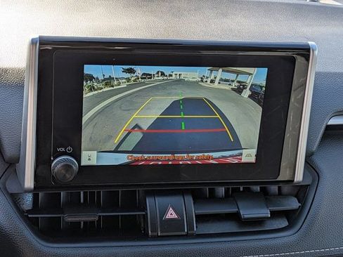 Used 2025 Toyota RAV4 XLE FWD image 22