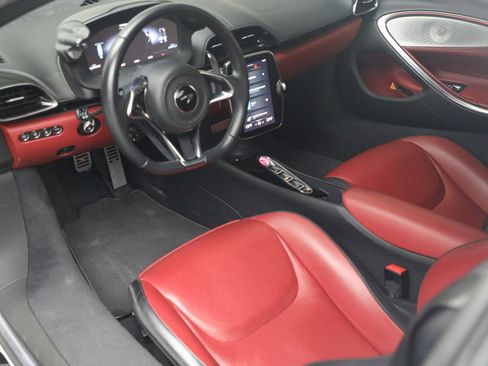 Used 2023 McLaren Artura RWD image 24