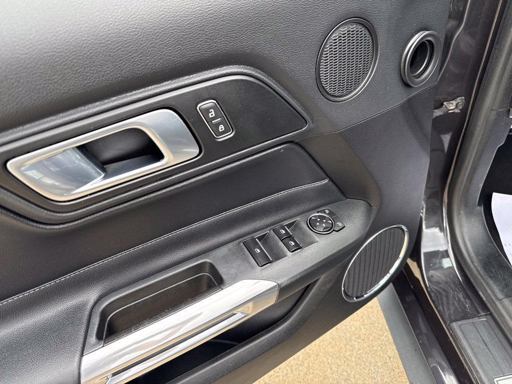 Used 2022 Ford Mustang Premium RWD image 27