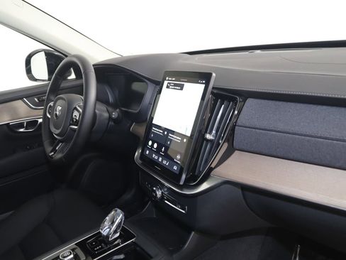 Used 2025 Volvo XC90 B6 Plus AWD/4WD image 41