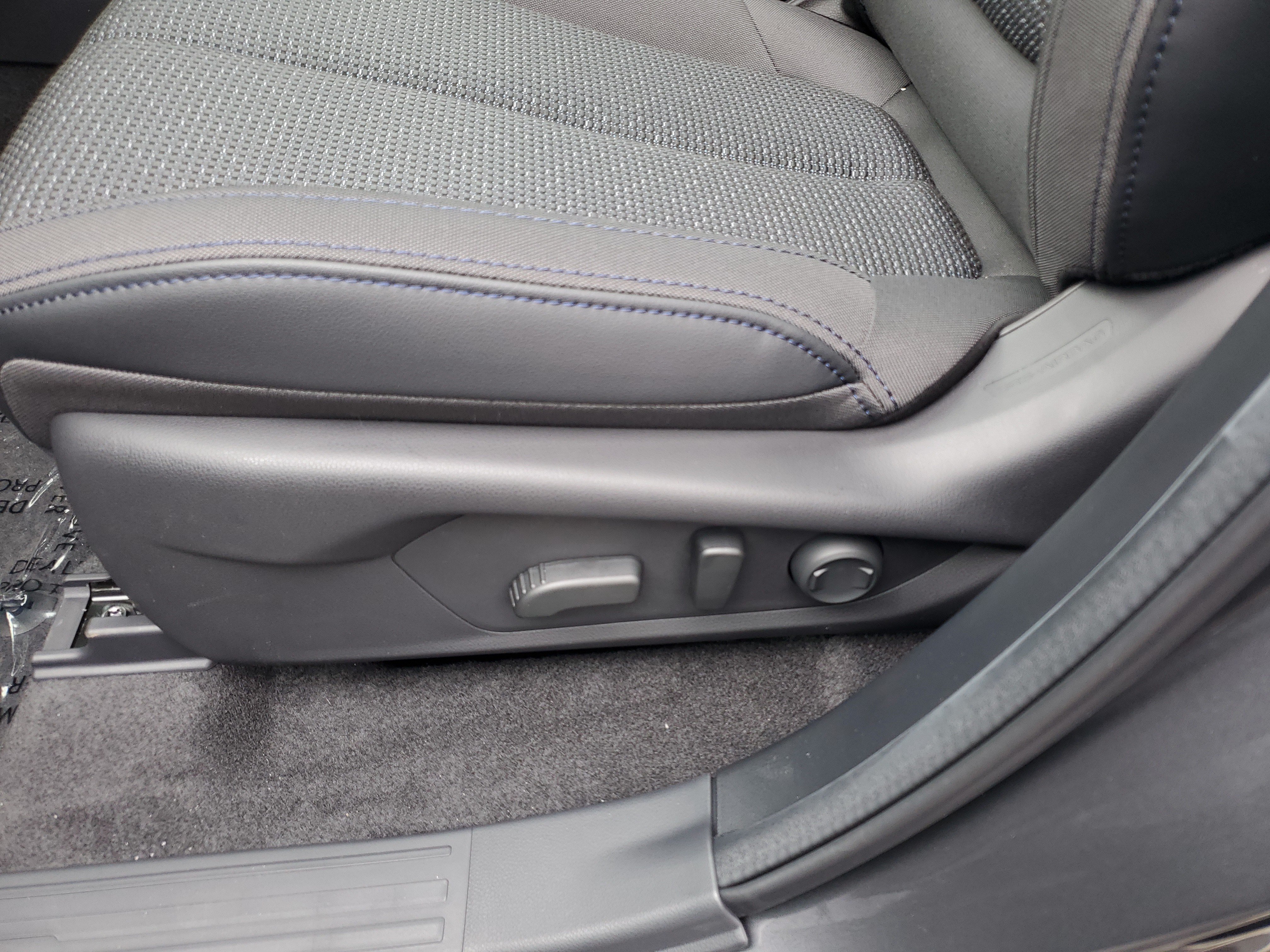 Used 2026 Subaru Forester Premium AWD/4WD image 12