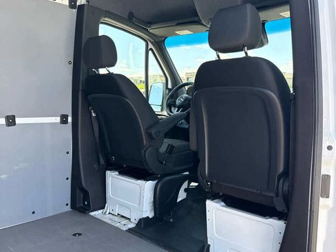 Used 2023 Mercedes-Benz Sprinter 3500 image 22