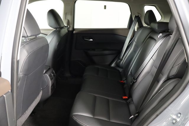 Used 2023 Nissan Rogue SL FWD image 14