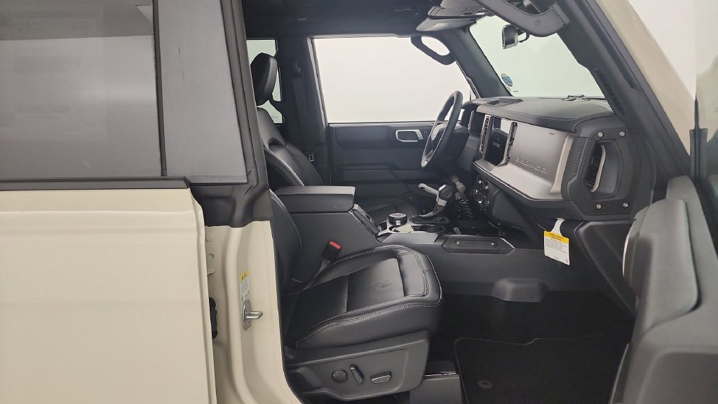 New 2026 Ford Bronco Outer Banks AWD/4WD image 29