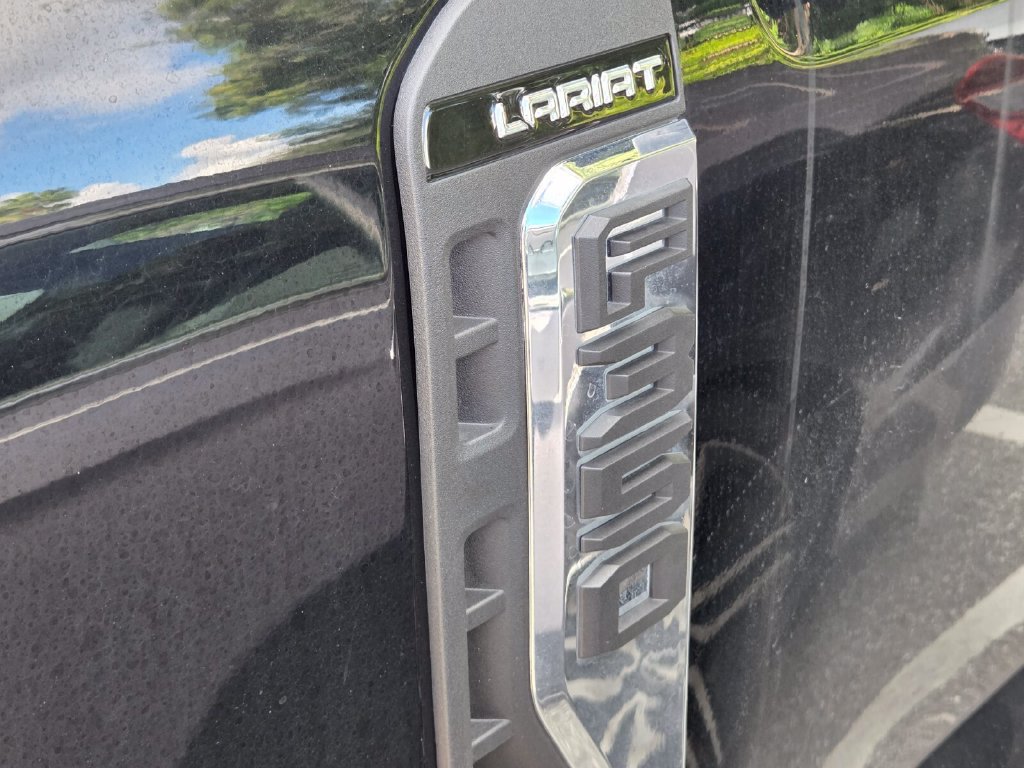 Used 2023 Ford F350 Lariat w/ Lariat Ultimate Package AWD/4WD image 4