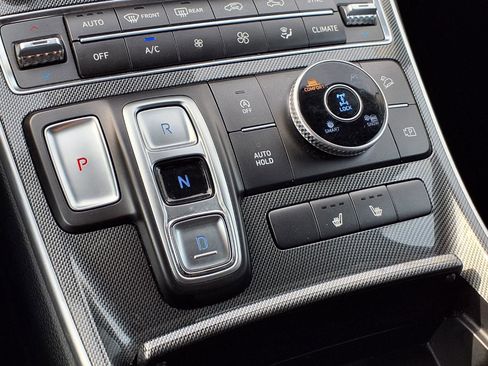 Used 2023 Hyundai Santa Fe SEL image 13