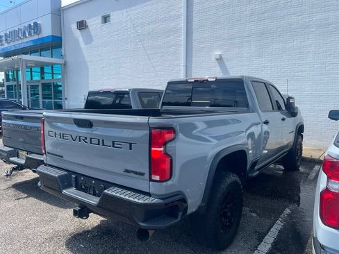 Used 2024 Chevrolet Silverado 2500 ZR2 w/ Technology Package AWD/4WD image 5
