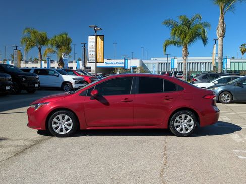 Used 2022 Toyota Corolla LE image 8
