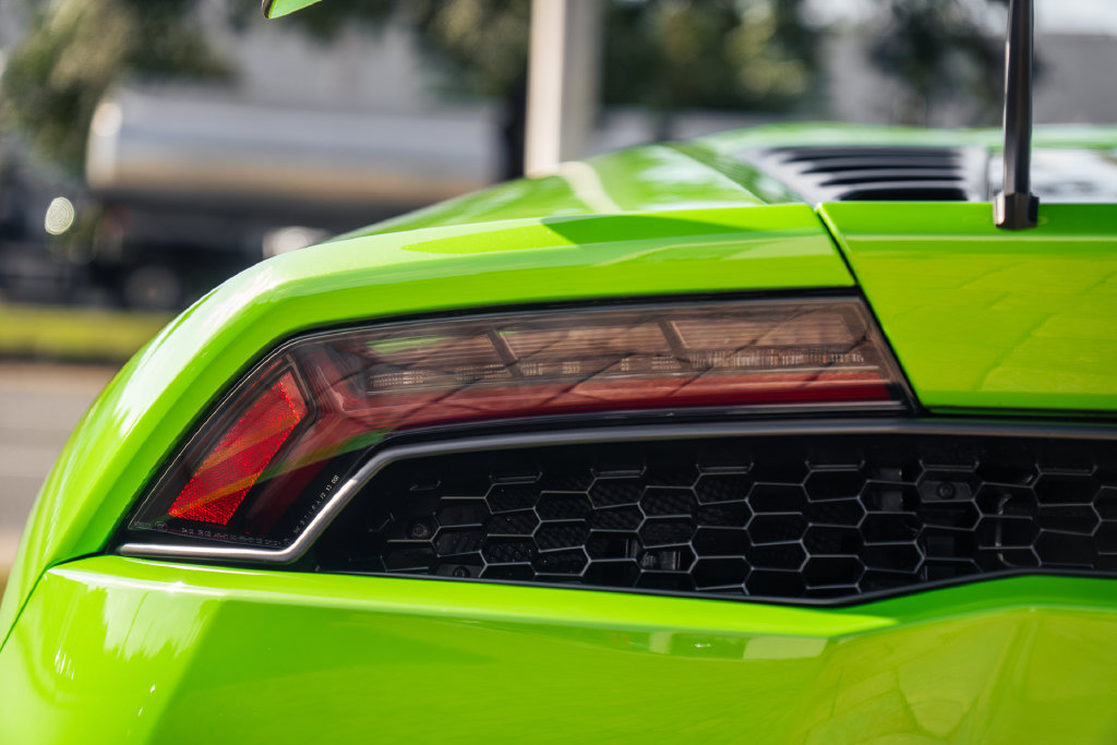 Used 2015 Lamborghini Huracan LP 610-4 AWD/4WD image 11