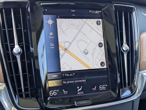 Used 2018 Volvo S90 T8 Inscription w/ Convenience Package AWD/4WD image 13