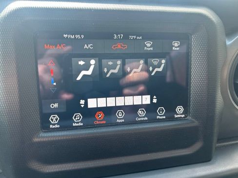Used 2022 Jeep Gladiator Sport AWD/4WD image 21