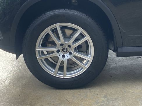 Certified 2025 Mercedes-Benz GLC 300 image 17