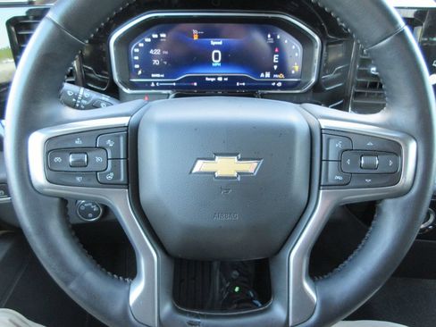 Certified 2022 Chevrolet Silverado 1500 LT AWD/4WD image 25