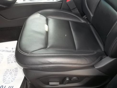 Used 2020 Ford Explorer XLT w/ Equipment Group 202A AWD/4WD image 11