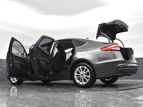 Used 2019 Ford Fusion SE FWD image 37