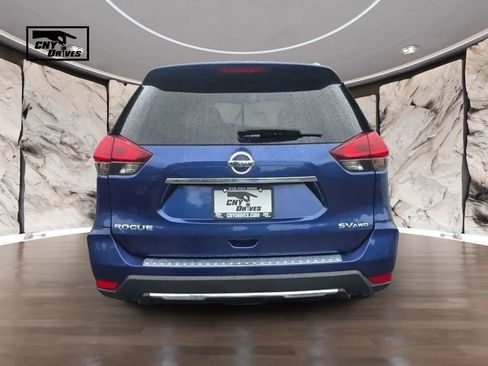 Used 2018 Nissan Rogue SV w/ Premium Package AWD/4WD image 6