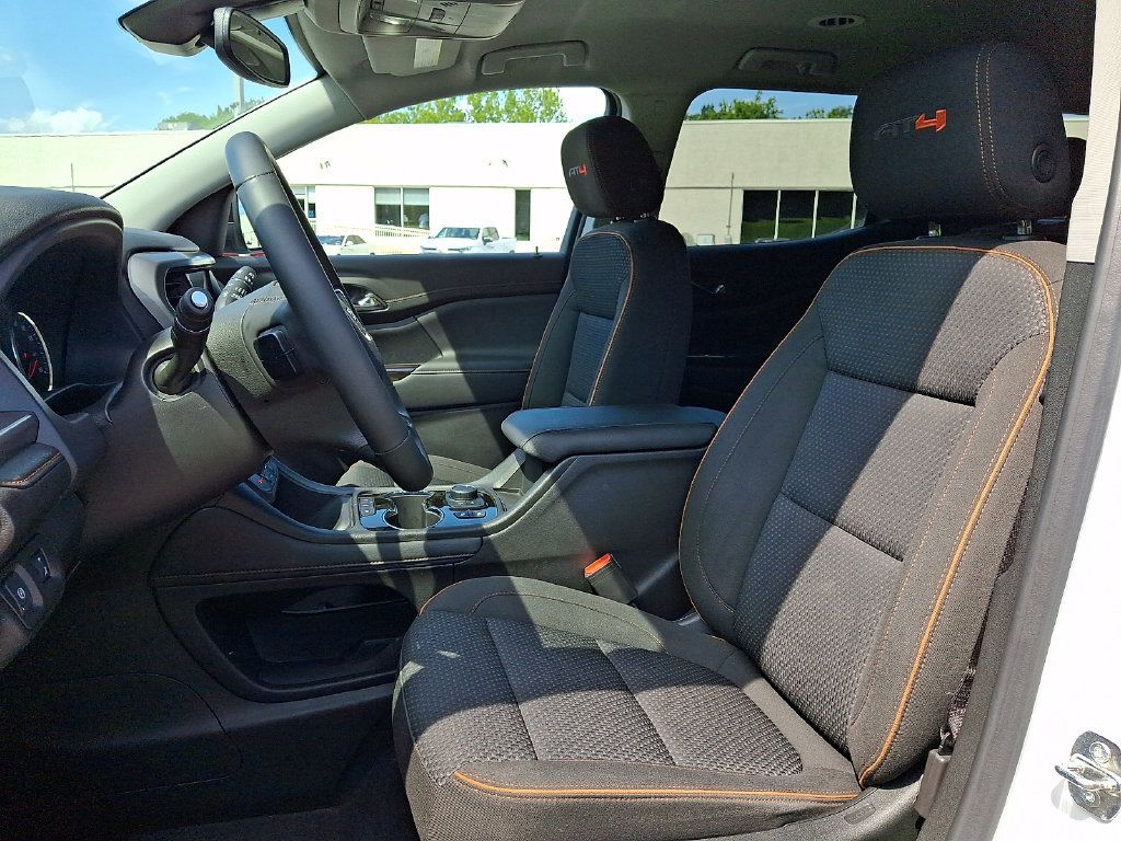 Used 2023 GMC Acadia AT4 AWD/4WD image 14