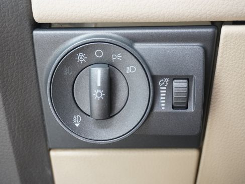 Used 2010 Lincoln MKX 2WD image 24