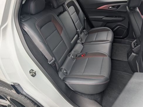 Used 2024 Chevrolet Equinox EV RS FWD image 19