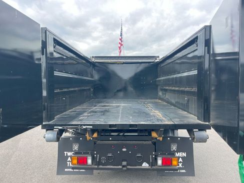 Used 2024 Chevrolet Low Cab Forward image 28