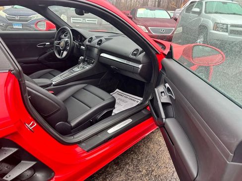 Used 2019 Porsche 718 Cayman image 26