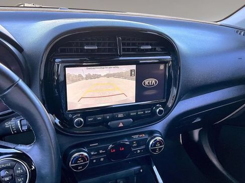 Used 2021 Kia Soul EX FWD image 13