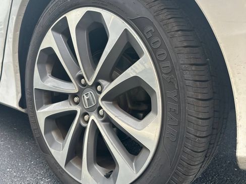 Used 2015 Honda Accord Sport image 4