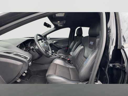 Used 2017 Ford Focus RS image 11