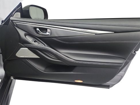 Used 2019 INFINITI Q60 3.0t Luxe w/ Essential Package image 25