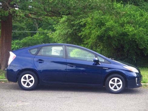 Used 2013 Toyota Prius Two FWD image 5